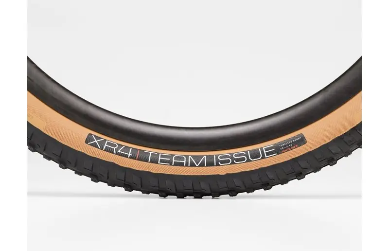 Begränsat antal Bontrager Cykeldäck XR4 Team Issue TLR 27.5x2.40